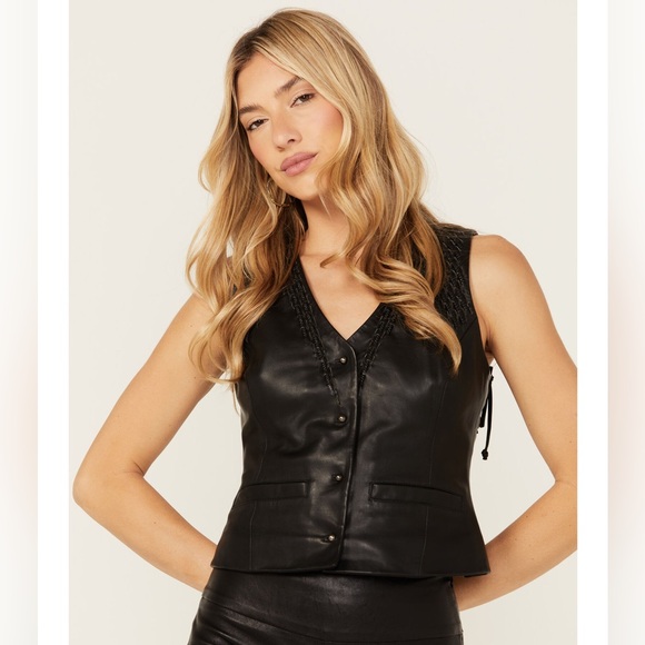 Boot Barn WonderWest Women’s Chain & Braid Genuine Leather Vest Black Size Small - Picture 1 of 10